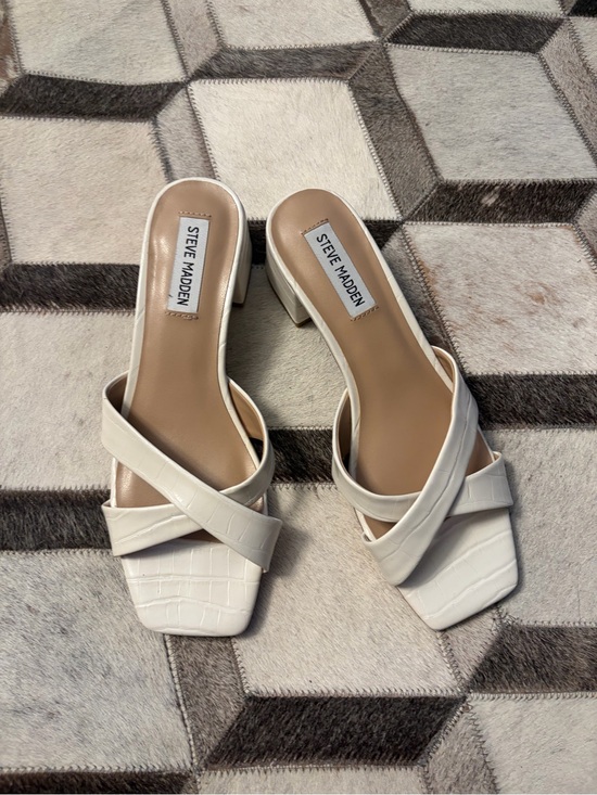 Steve Madden Shoes - Steve Madden Gaia Bone Croc-Embossed Block Heel Sandals 8.5